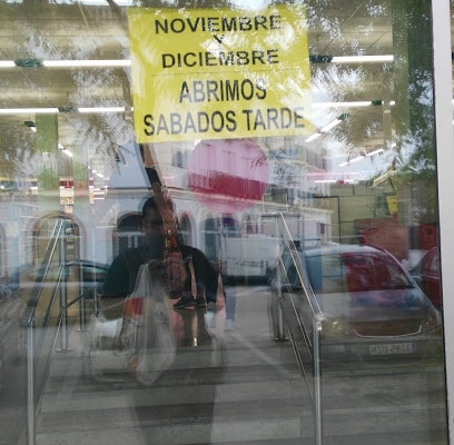 fotografía Multimarca San Esteban SL Hipermercado en Arcos de la Frontera