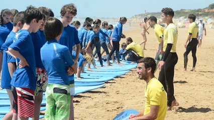 fotografía  O&apos;Neill Surf Academy Spain - Roche (Conil) Escuela de surf en Roche