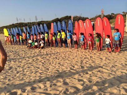 fotografía  Oasis Escuela de Surf Chiclana Escuela de surf en Urb. Novo Santi Petri