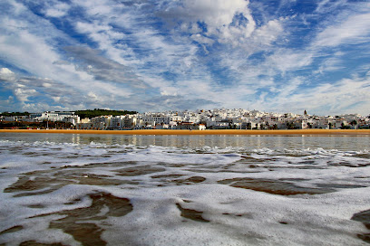 fotografía  Oficina de Turismo de Conil Centro de información turística en Conil de la Frontera