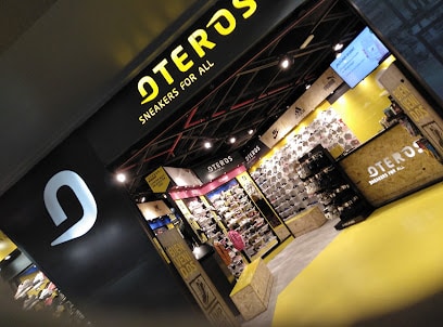 fotografía  Oteros Training Store Tienda de deportes en La Línea de la Concepción