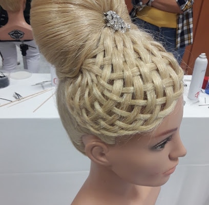 fotografía  PELUQUERIA UNISEX URBAN FASHION Peluquería en Alcalá del Valle