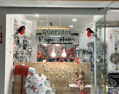 Pájaros en la cabeza. Arte y Scrap Tienda de manualidades y bellas artes