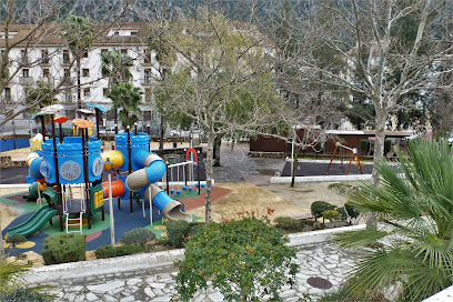 fotografía  Parque Rafael Alberti Parque infantil en Ubrique