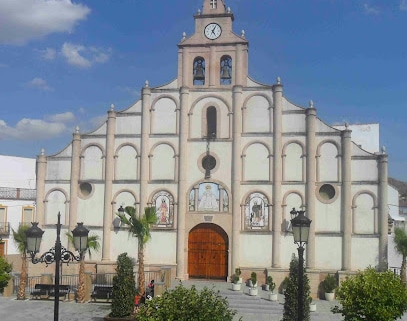 fotografía  Parroquia Santa María del Valle Iglesia en Alcalá del Valle