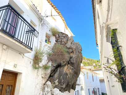 fotografía  Peñón de la Becerra Atracción turística en Ubrique