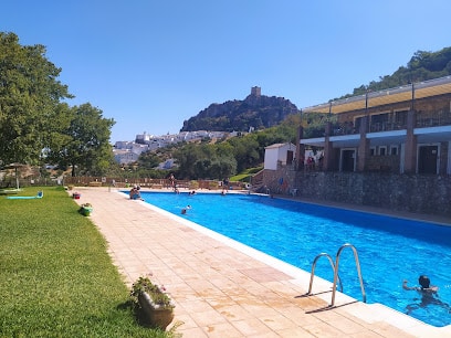 fotografía  Piscina Municipal De Zahara Piscina pública en Zahara de la Sierra