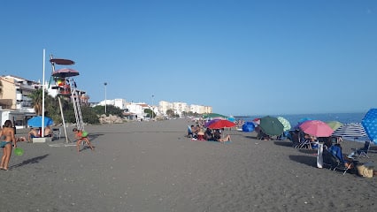 Playa de la Caleta de Vélez playa