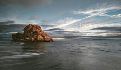 Playa del Peñón del Cuervo playa