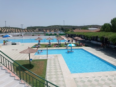 Polideportivo y Piscina Municipal Piscina