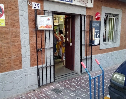 fotografía  Polleria Alimentación Aurora (SERVICIO A DOMICILIO) Tienda de alimentación en Tarifa