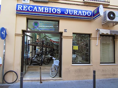 fotografía  Recambios Jurado June S.L. Tienda de motocicletas en Sanlúcar de Barrameda