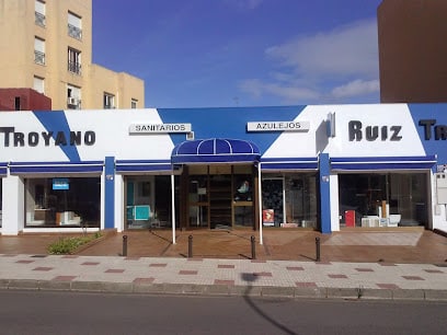 fotografía  Ruiz Troyano Tienda de materiales para la construcción en Algeciras