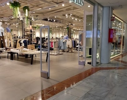 fotografía  Stradivarius Tienda de ropa de mujer en San Fernando