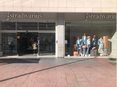 fotografía  Stradivarius Tienda de ropa de mujer en Cádiz