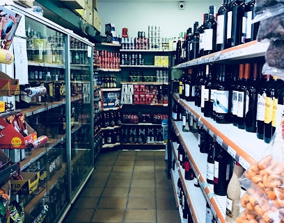 fotografía  Supermercado Coviran Tienda de ultramarinos en Barbate