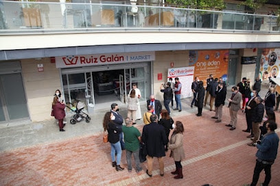 fotografía  Supermercado Ruiz Galan Supermercado en La Línea de la Concepción