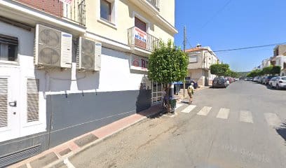 fotografía  Supermercados Ruiz Galan Supermercado en San Martín del Tesorillo