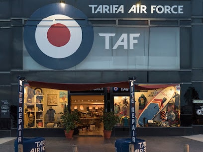 fotografía  Tarifa Air Force Tienda de deportes al aire libre en Tarifa