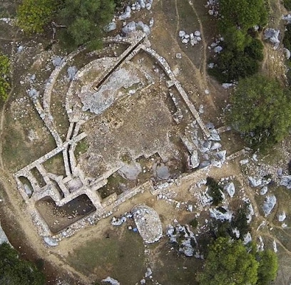 fotografía  VISITAS GUIADAS AL YACIMIENTO ARQUEOLÓGICO OCURI (Ubrique) Yacimiento arqueológico en Ubrique