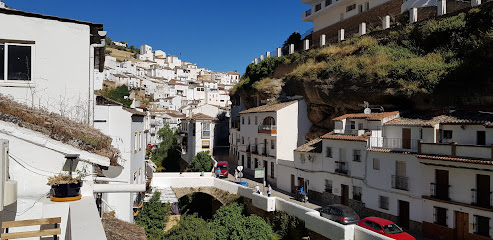 fotografía  VIVIENDA RURAL "CASA BAJO LA ROCA"  en Setenil de las Bodegas