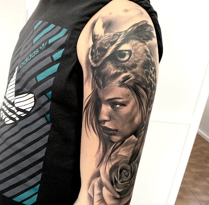 fotografía  Vudu Tattoo Estudio de tatuajes en La Línea de la Concepción