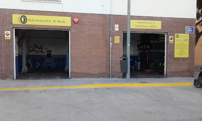 fotografía  Vulcanizados el bola Taller de reparación de automóviles en El Puerto de Sta María