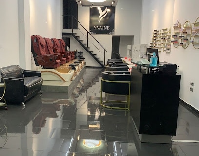 fotografía  Yvaine Peluqueria y Estética Peluquería en Cádiz