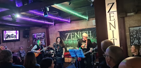 Zenith Música & Copas Bar con música en directo