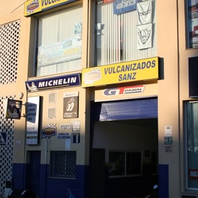 fotografía  vulcanizados Sanz Tienda de motocicletas en Jerez de la Frontera