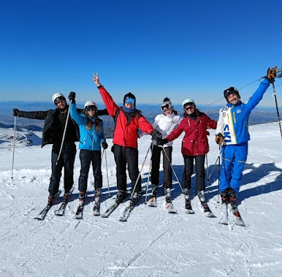 ⛷️Escuela de Ski Universal en Sierra Nevada Estación de esquí